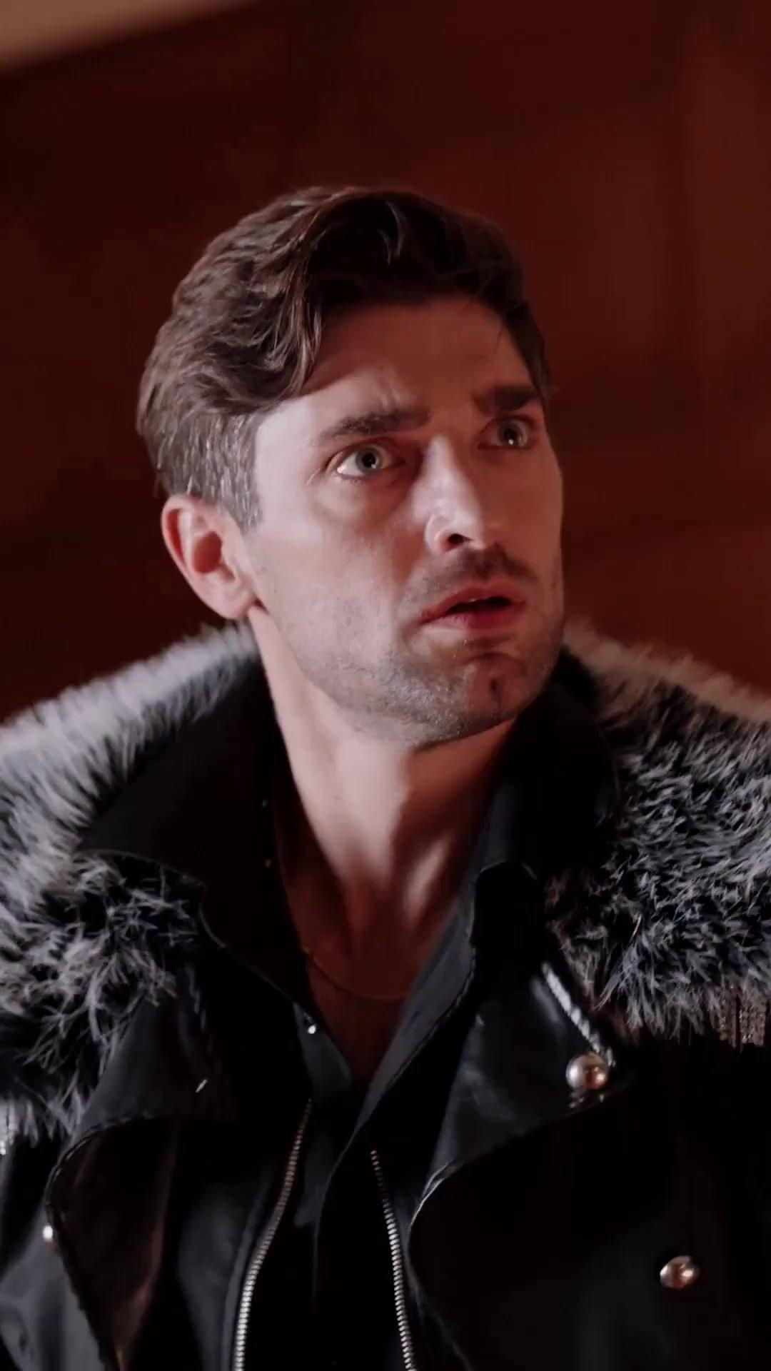 (Doublage) MARQUÉE PAR MON LYCAN