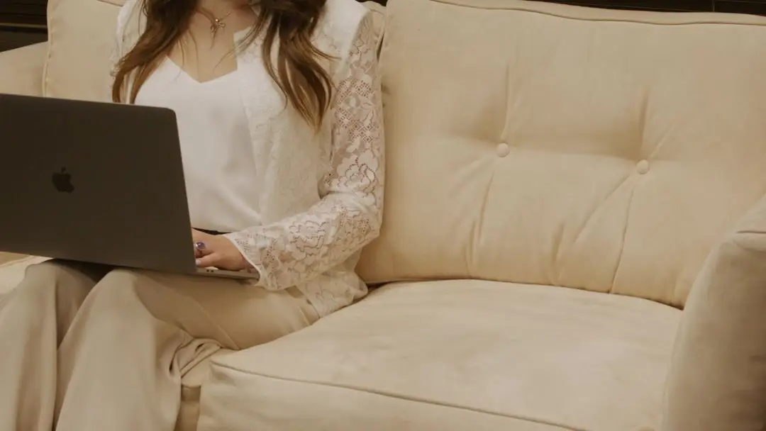 Escape From My Destined Husband: When Dinner Invitations Are Landmines