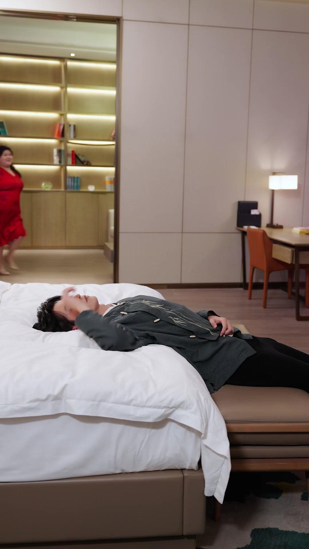 Help! My Contract Husband Is a Total Dummy