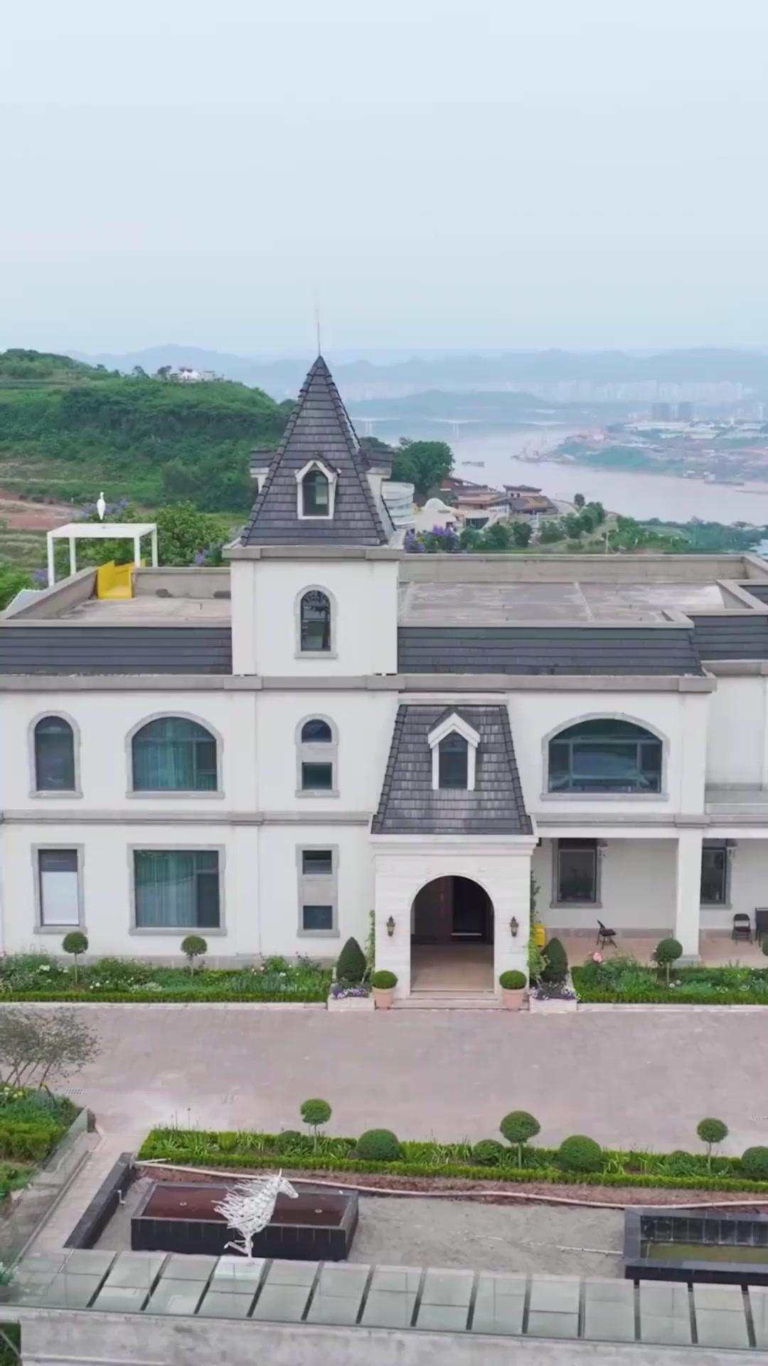 นางฟ้าซ่อนเขี้ยว