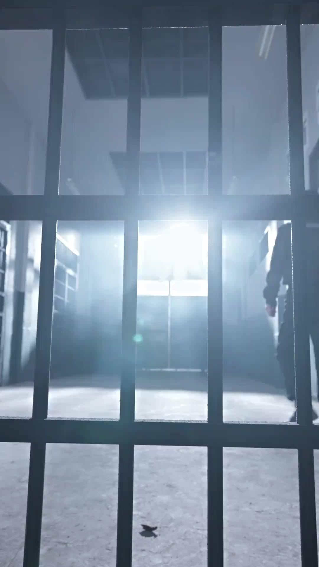 從牢裡出來的男人