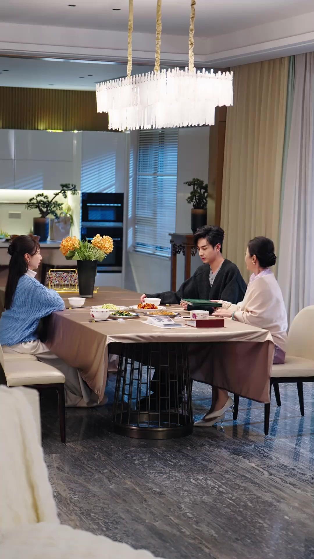 TORTURE GRAND MÉCHANT