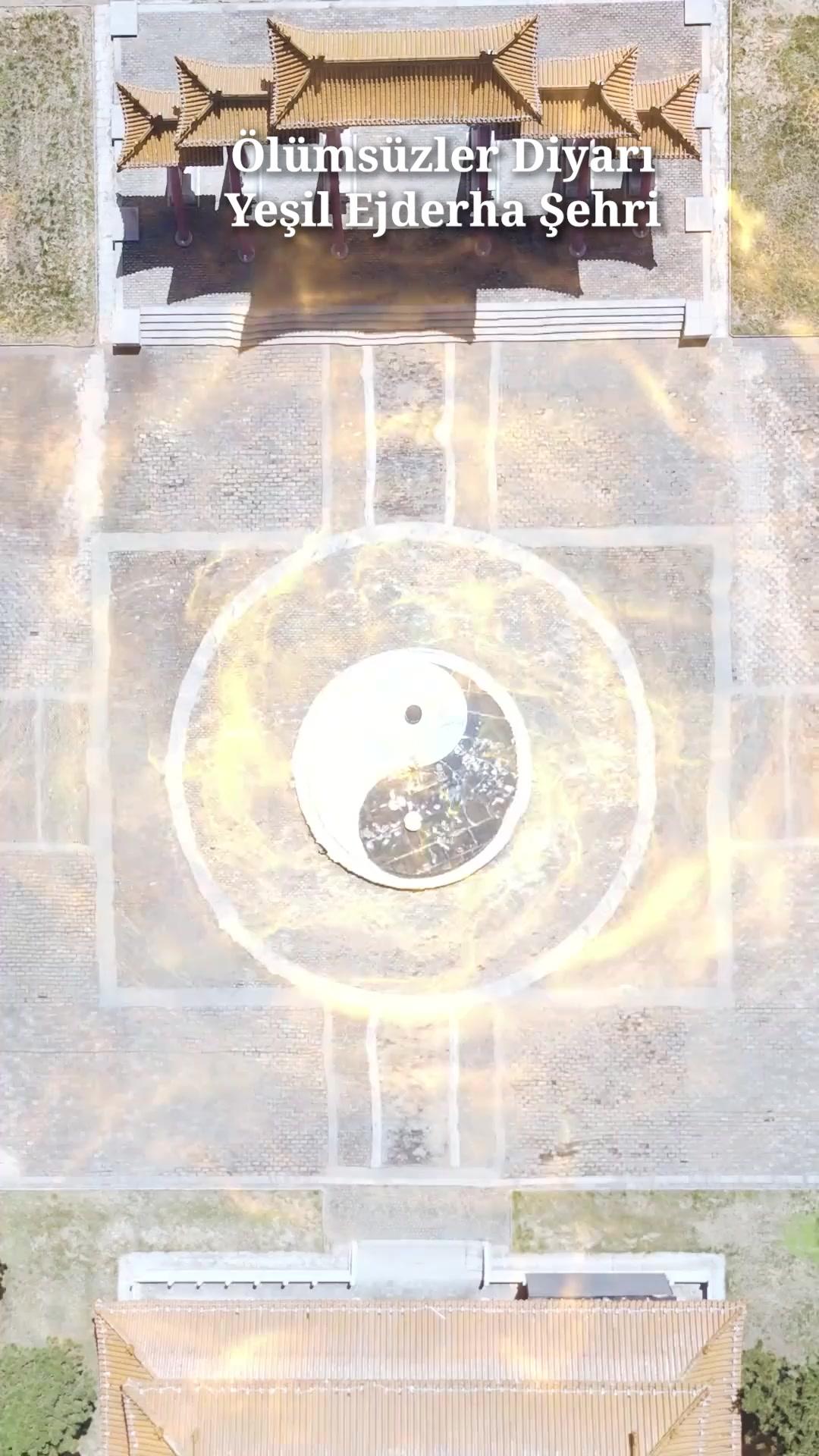 (Dublajlı) Tanrıların Dilsiz Geline İlticası