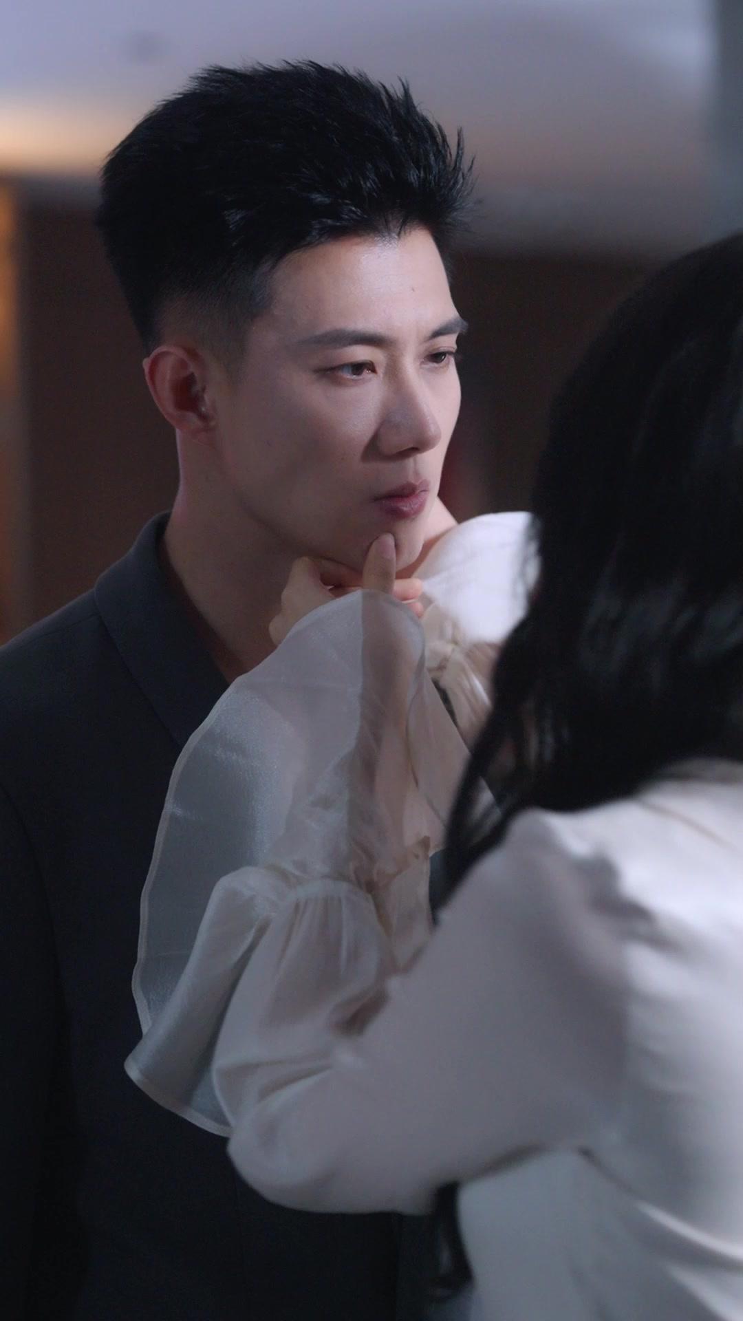 Bunga Berduri di Ruang Sidang