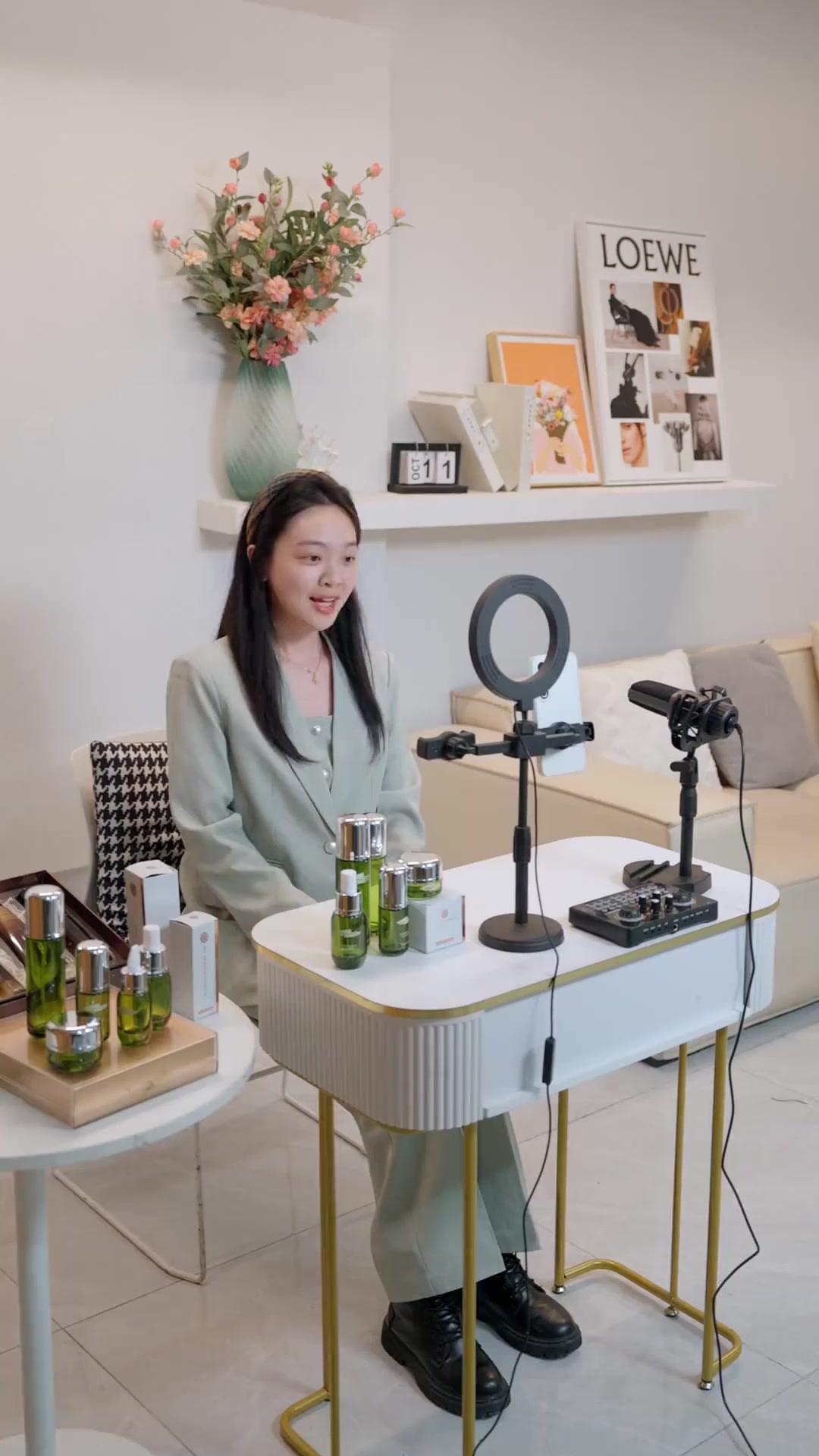 Bangkit dari Eksploitasi Keluarga