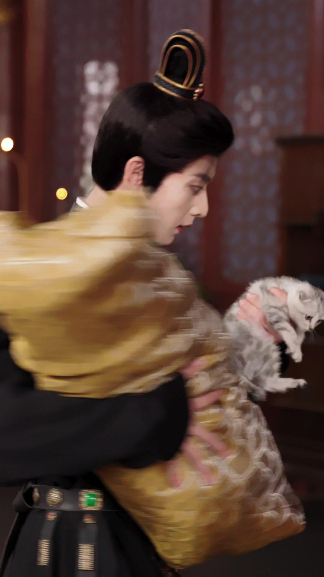 父憑女貴：瑞獸萌寶扶爹當皇帝