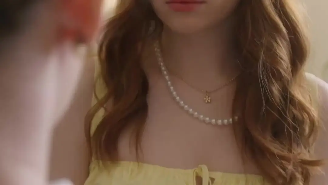 The Mafia Boss' Secret Maid: When Pearls Meet Bloodstains