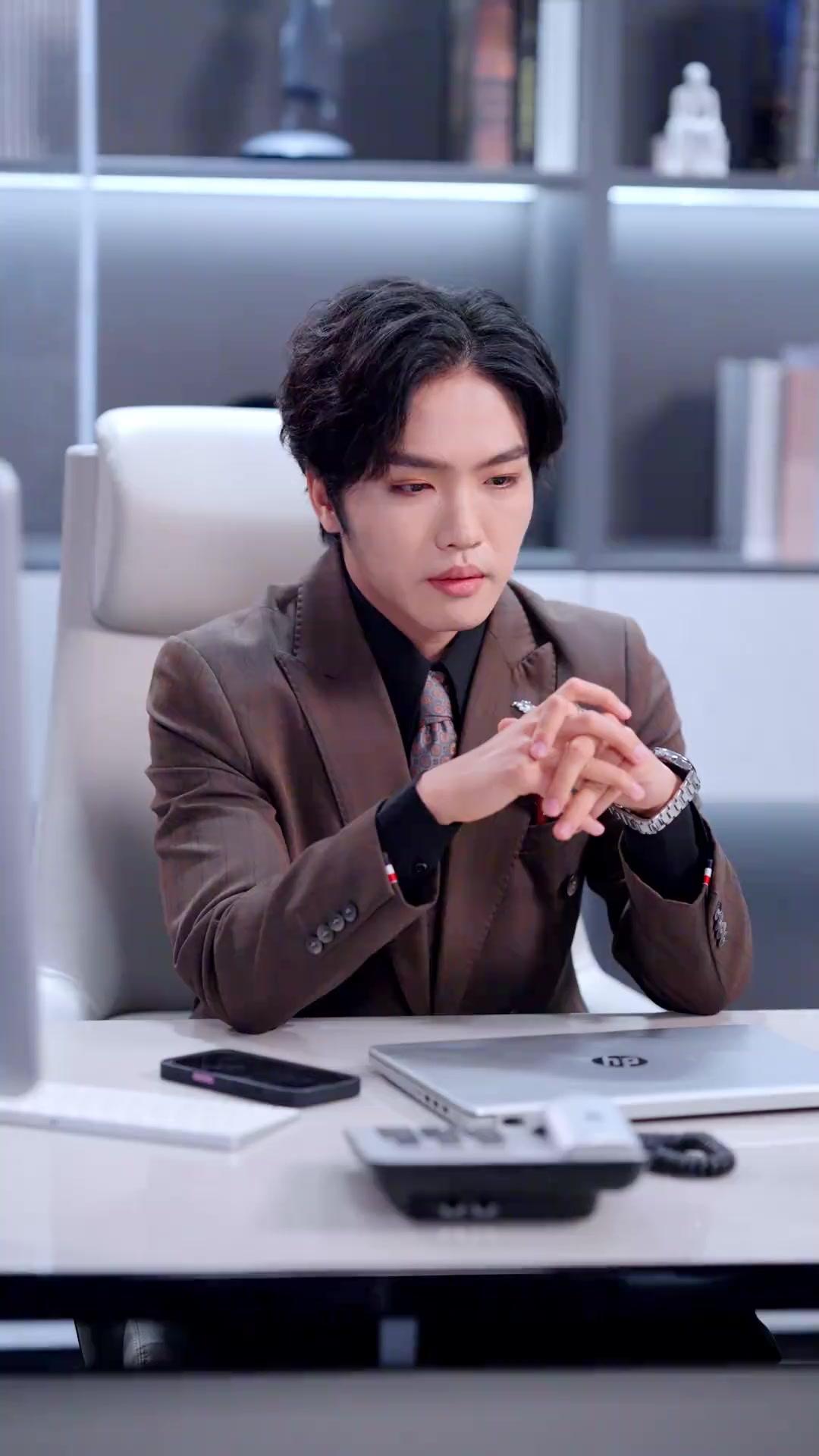 (Doblado)El amor se fue al dar la espalda