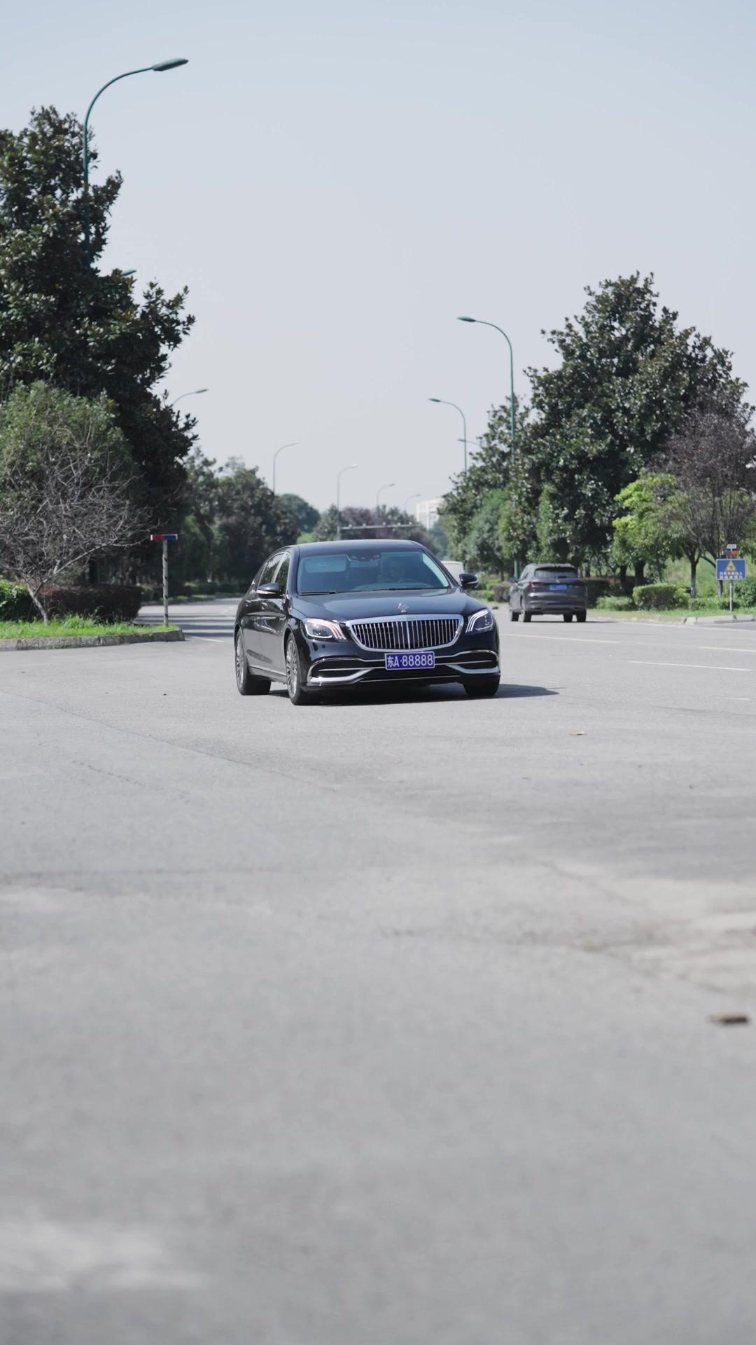 Paman Ini Terlalu Berbahaya