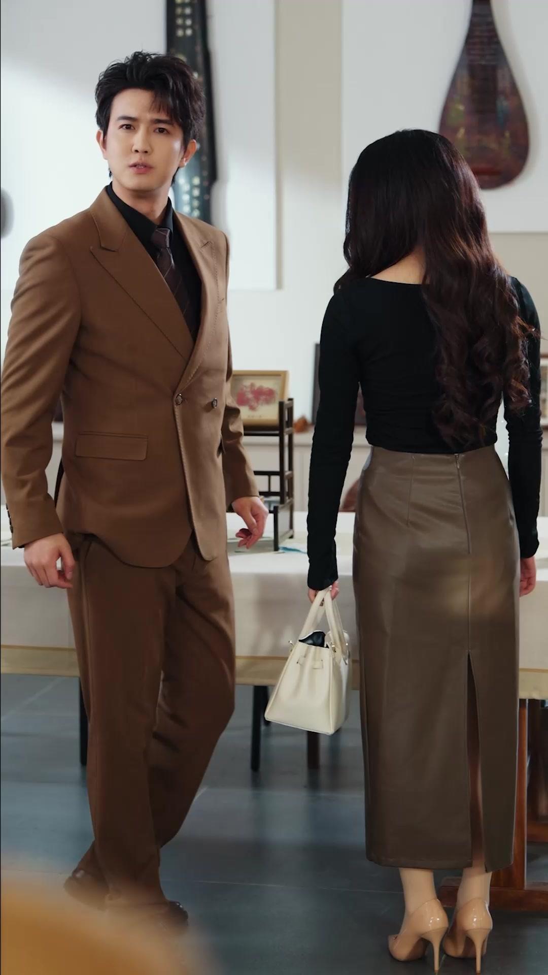 From Nobody to Fake Heiress