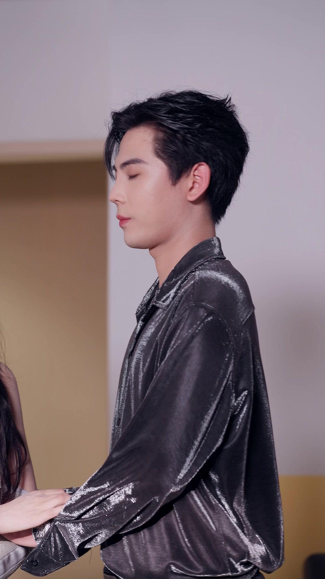 Melawan Takdir Novel