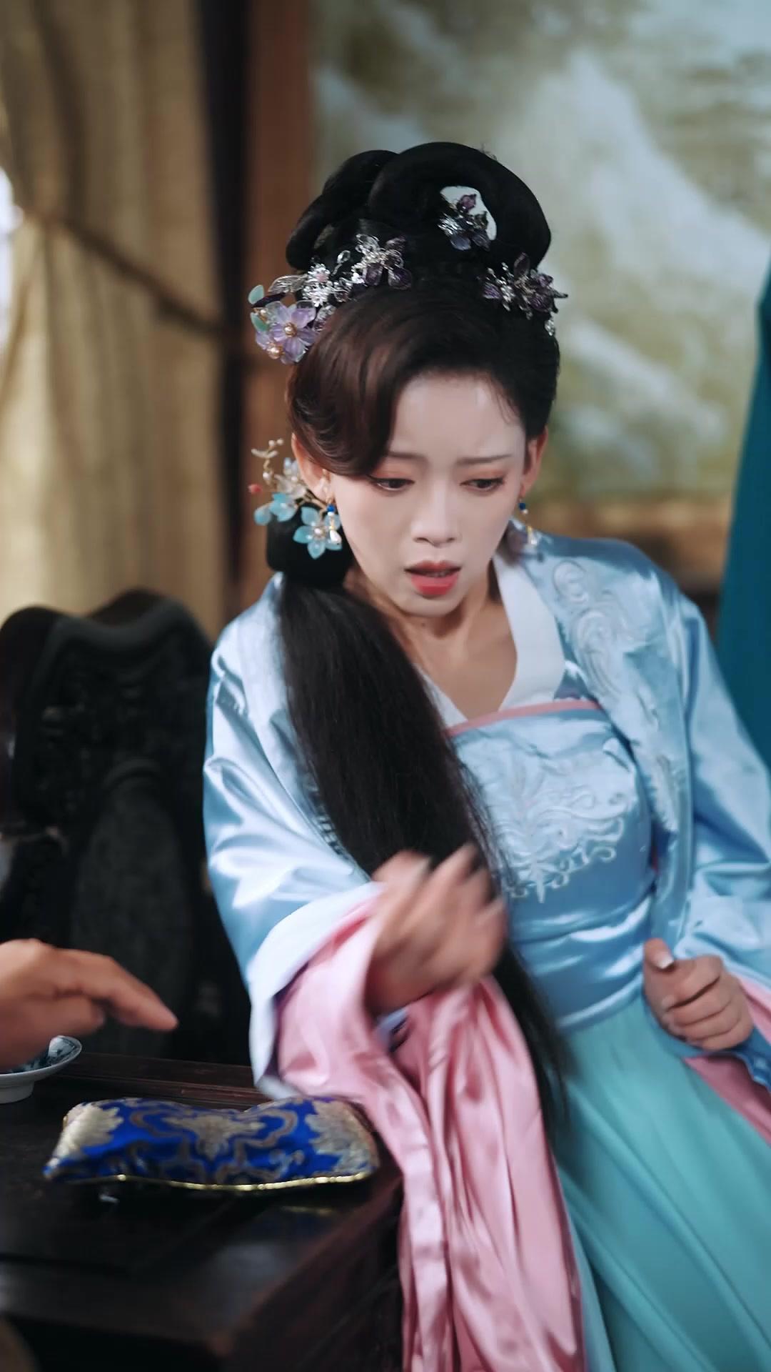 Kiss or Kill: The Consort's Return