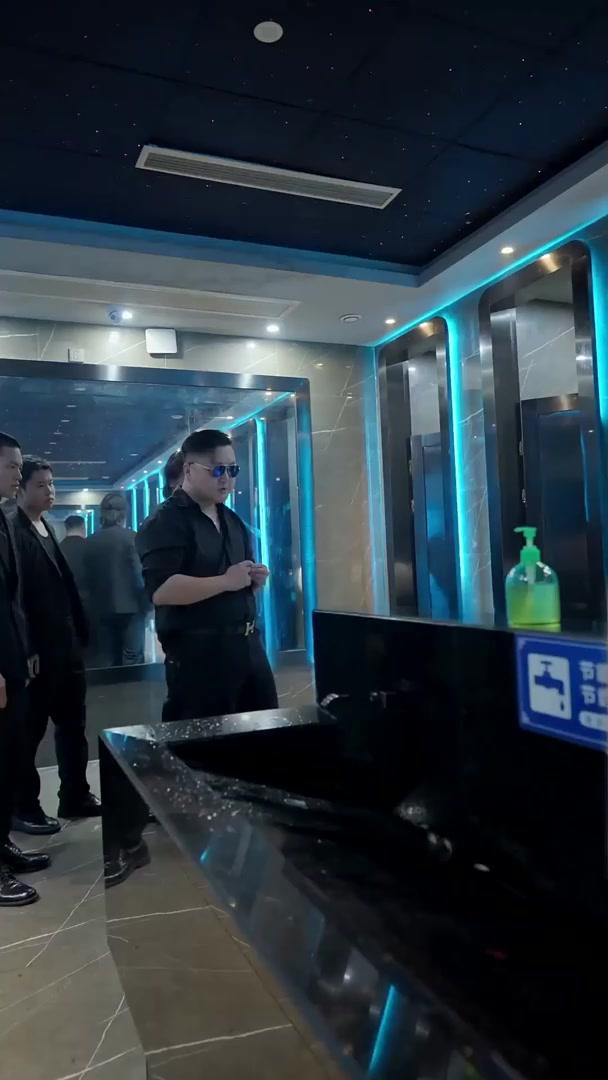 (Doublage) L'ART DE DÉPENSER POUR ELLES