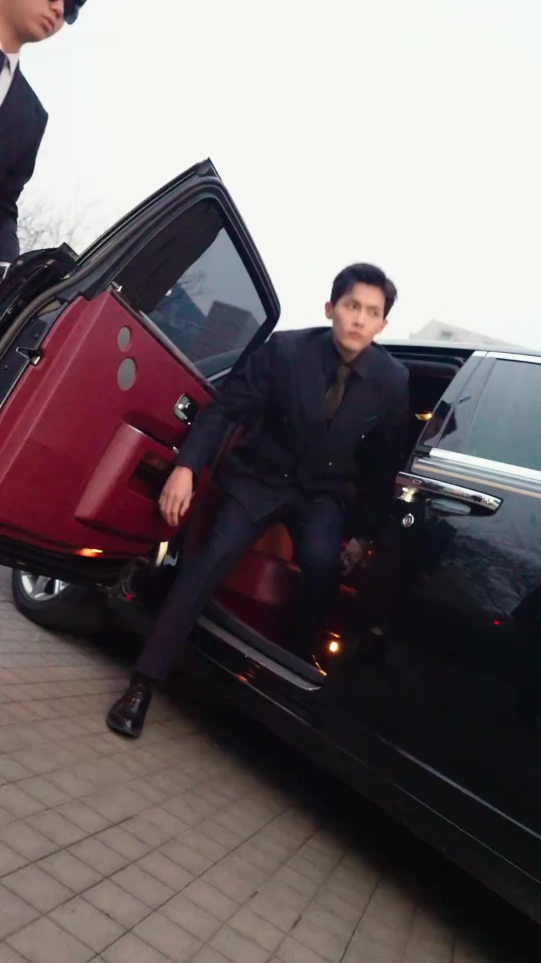 The Salesgirl’s Billionaire Baby