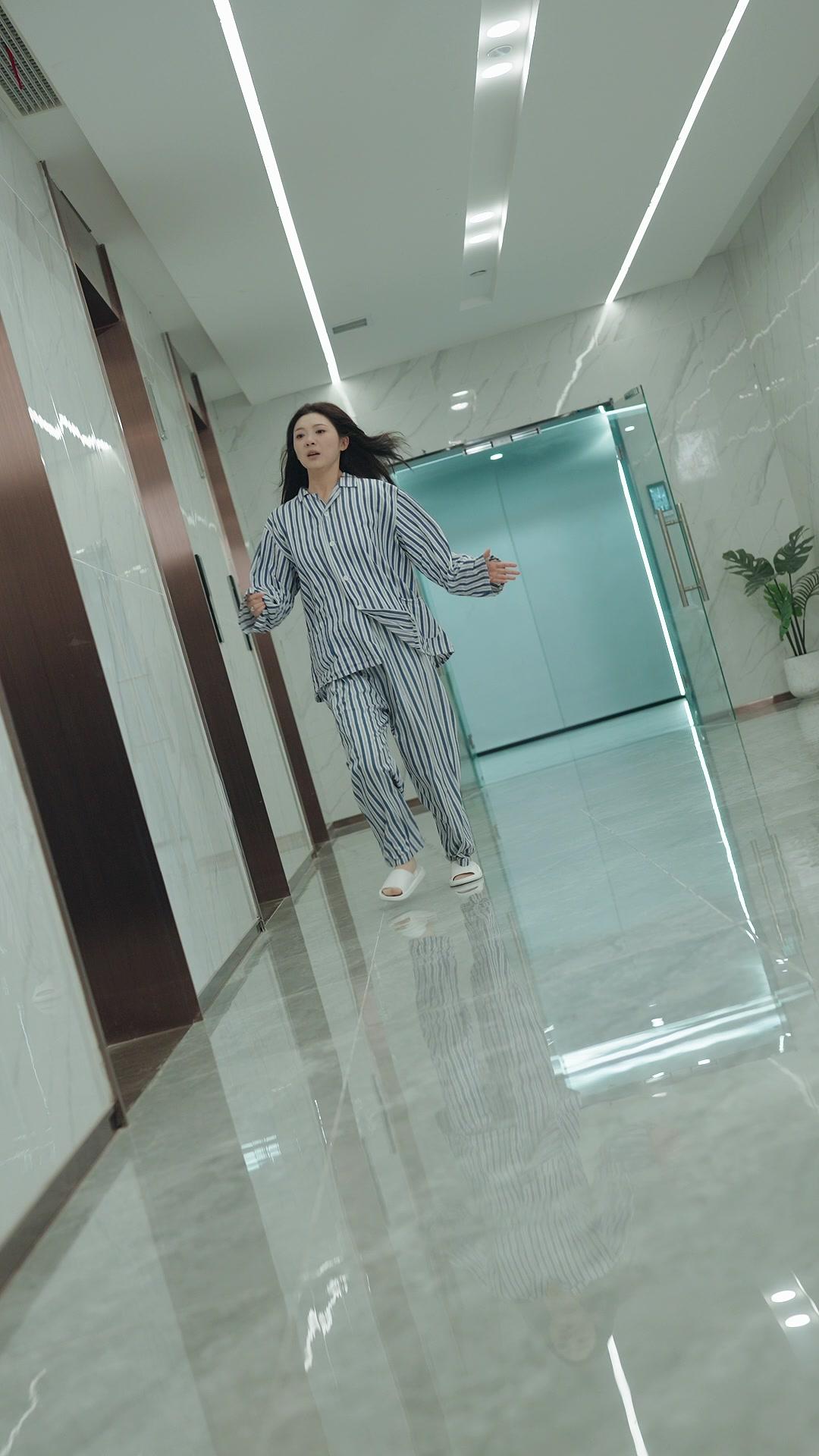 Ugly Husband's Secret Identity