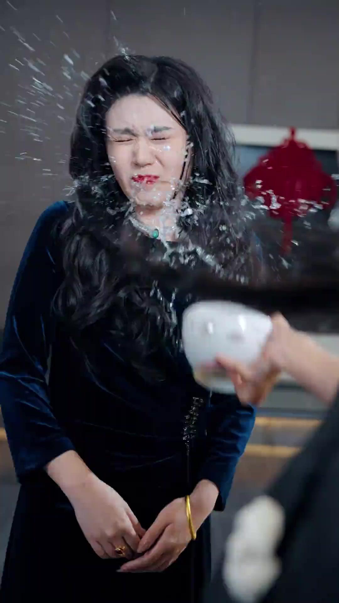 피의 상속 게임