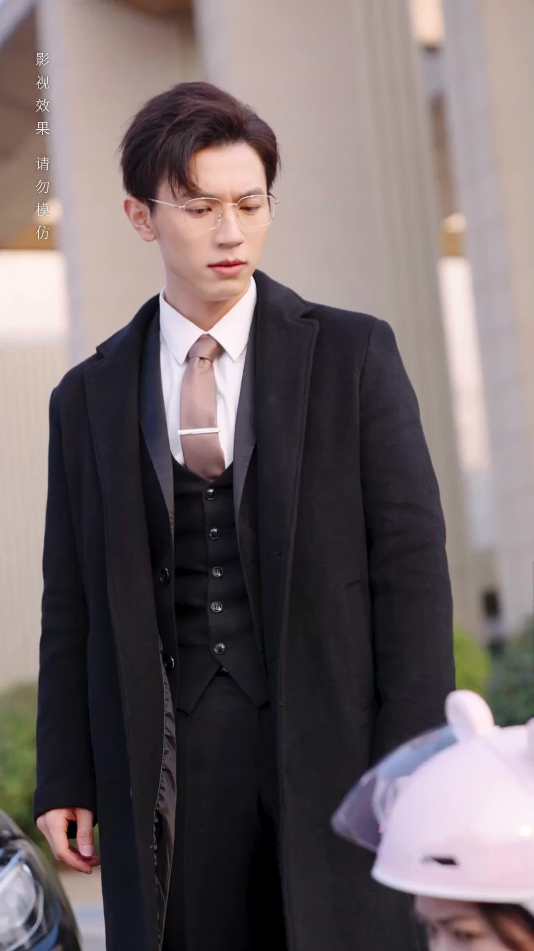 TOURNANT EN ROND POUR TE TROUVER