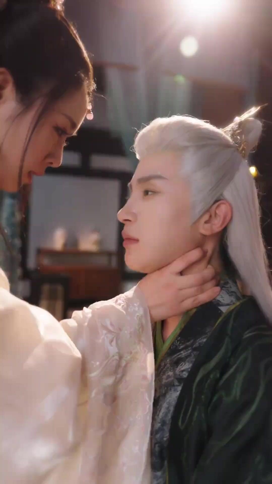 She Will Burn the Throne