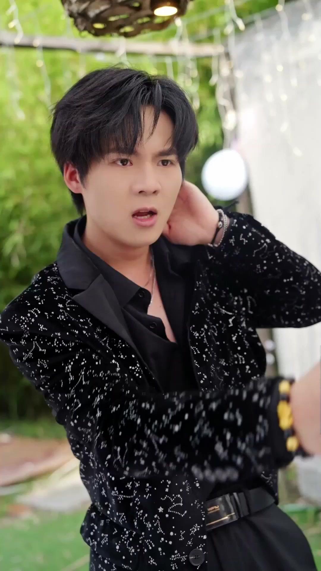 Cinta di Bawah Bintang