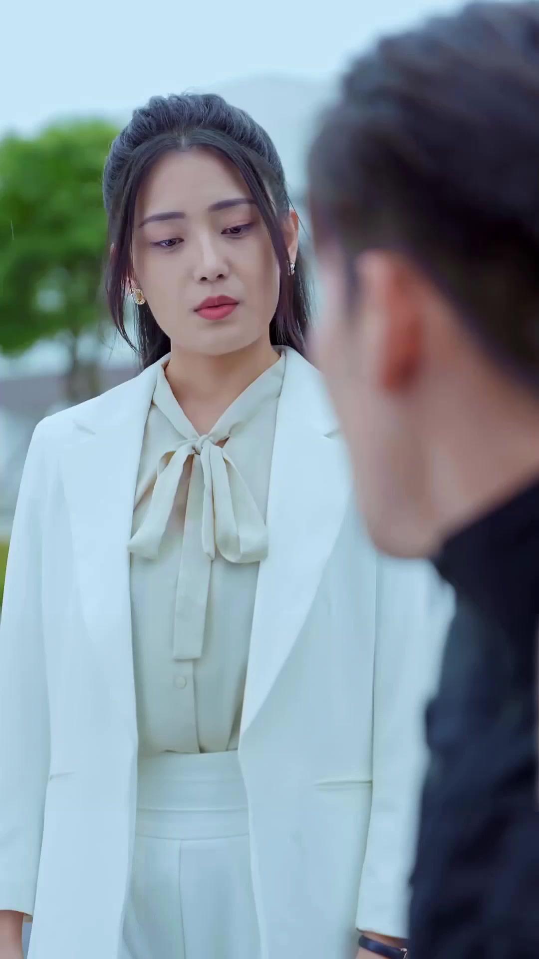 Ẩn Long Ngạo Thế