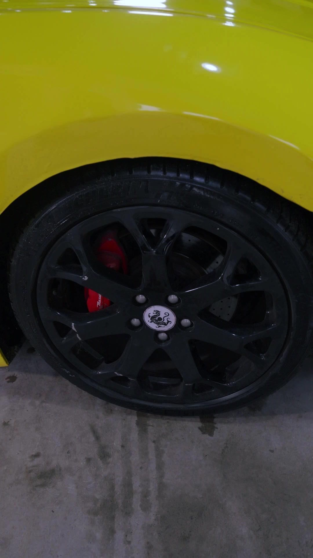 LE DIEU DE LA ROUTE EN TAXI