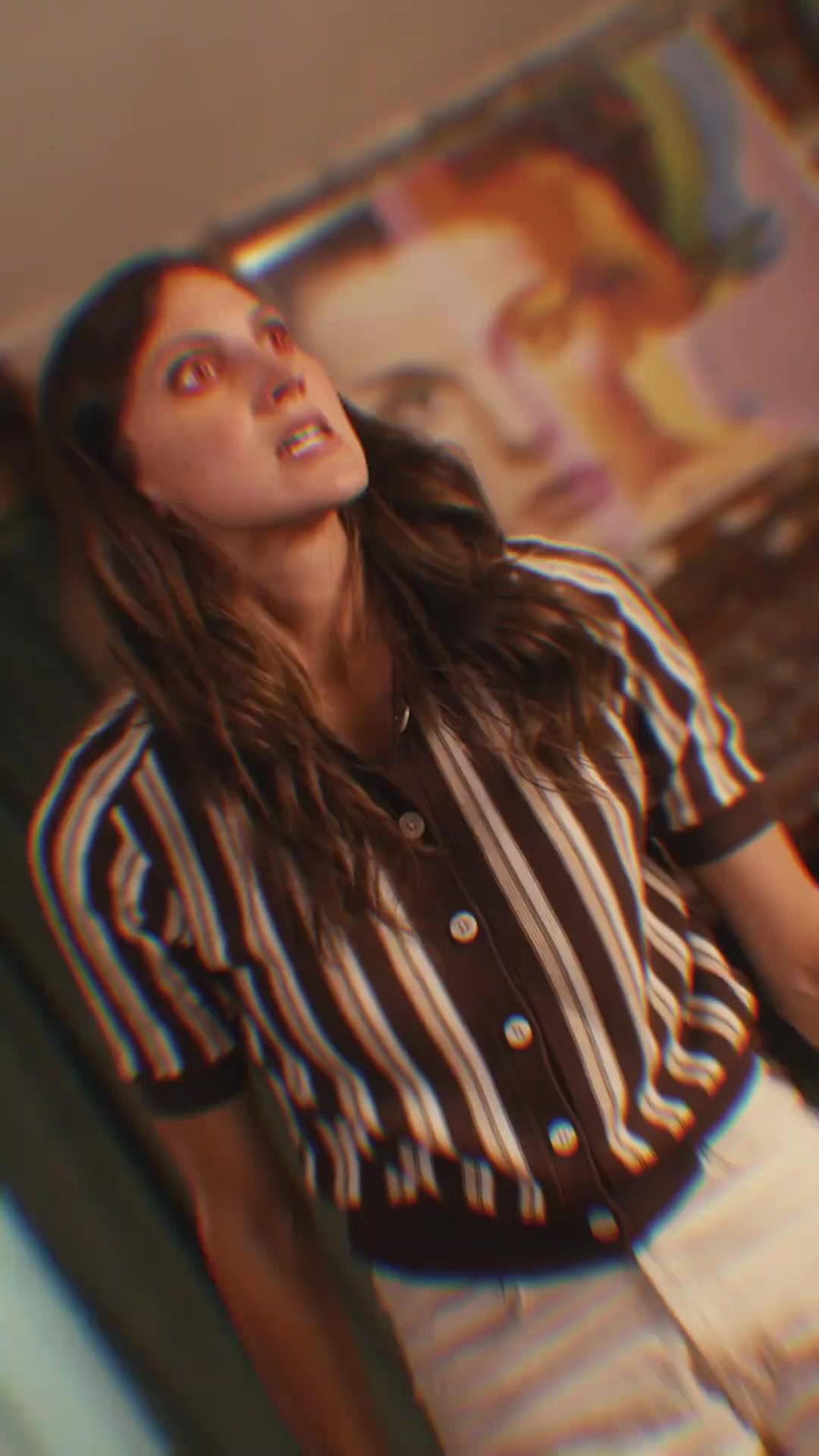 A Rainha da Máfia vs. Os Vizinhos do Mal