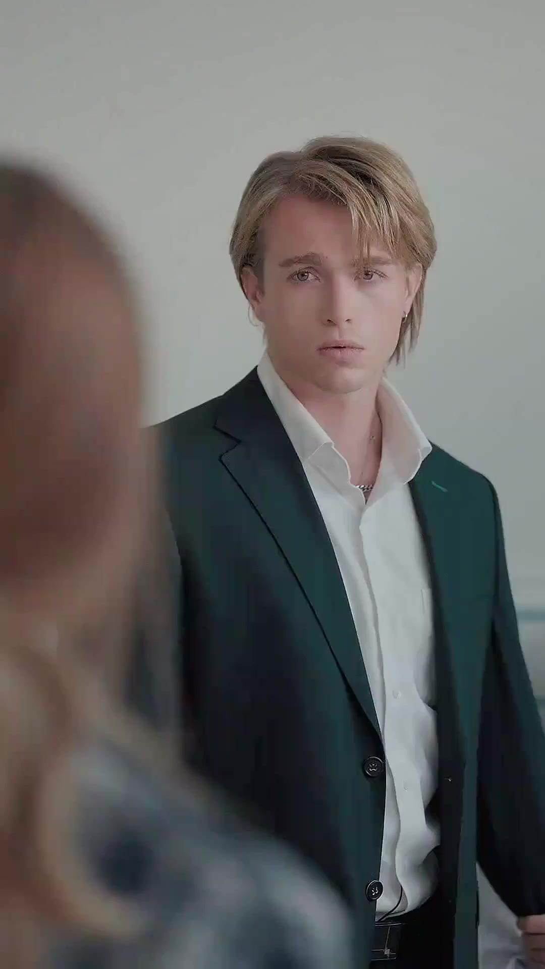 (Doppiaggio) Senza di Me, Solo Rimorsi