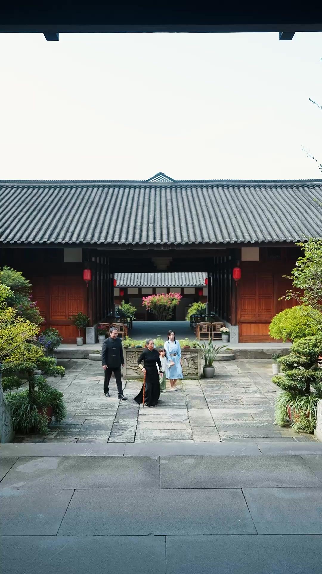 The Grandma Everyone Kneels To