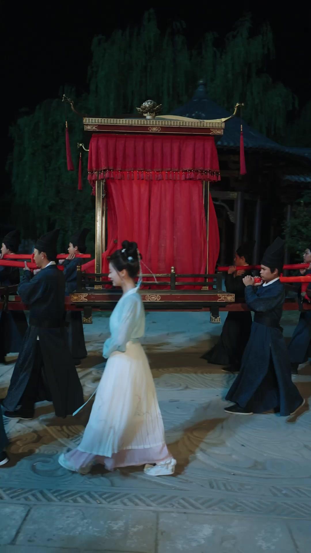 Las hermanas renacen en la guerra del palacio