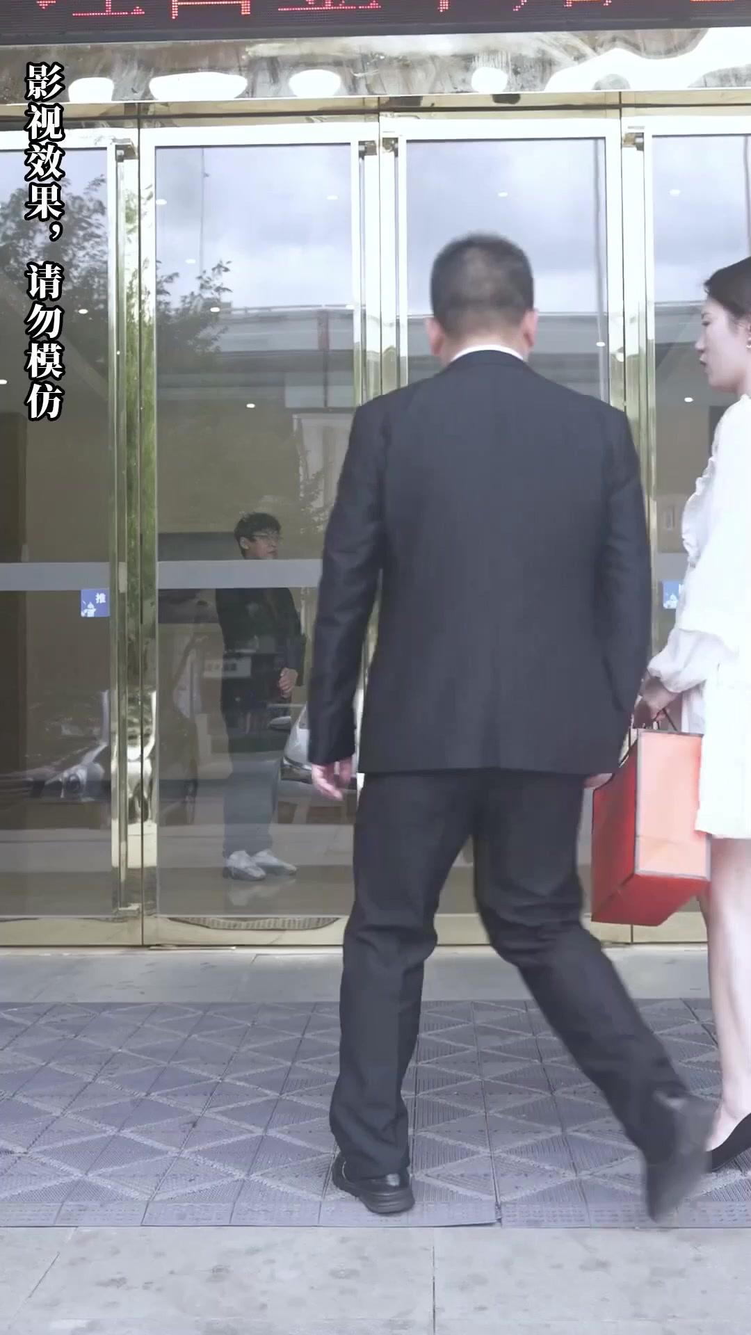 The Heiress and the Cold Billionaire