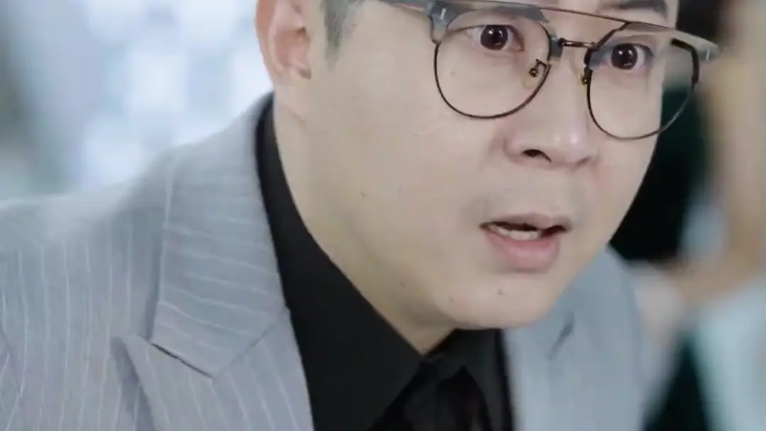 Tie-Swinging Chaos & Class Warfare