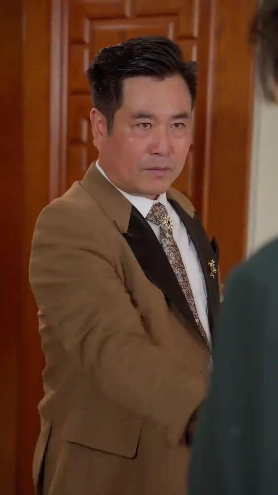 (Dubbed)Her Ex Is a Tech Tycoon