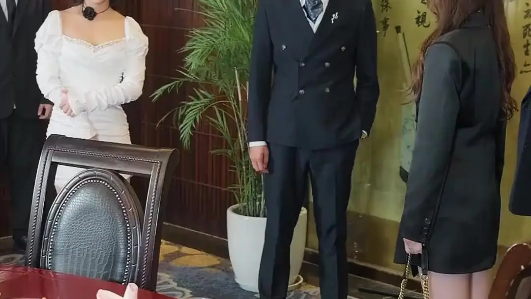 (Doublage) MA FEMME, LA PDG : Quand le dîner devient un tribunal