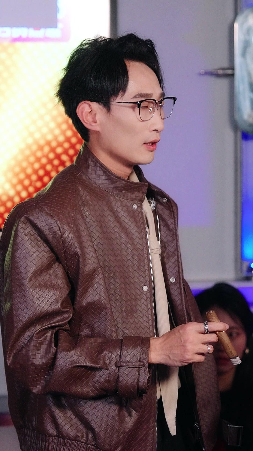 This Time, I'm Protecting My Bodyguard!