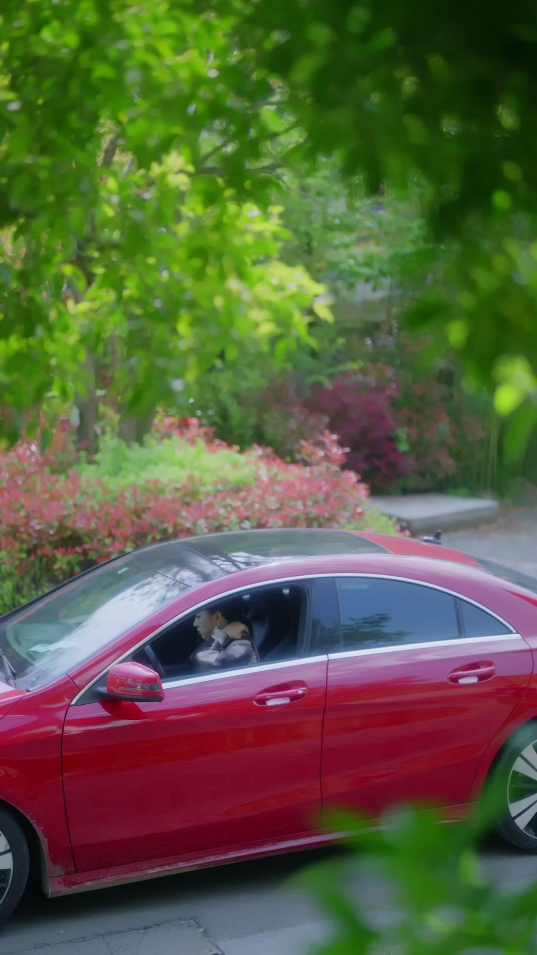 حرير الخداع… وعطر الخيانة