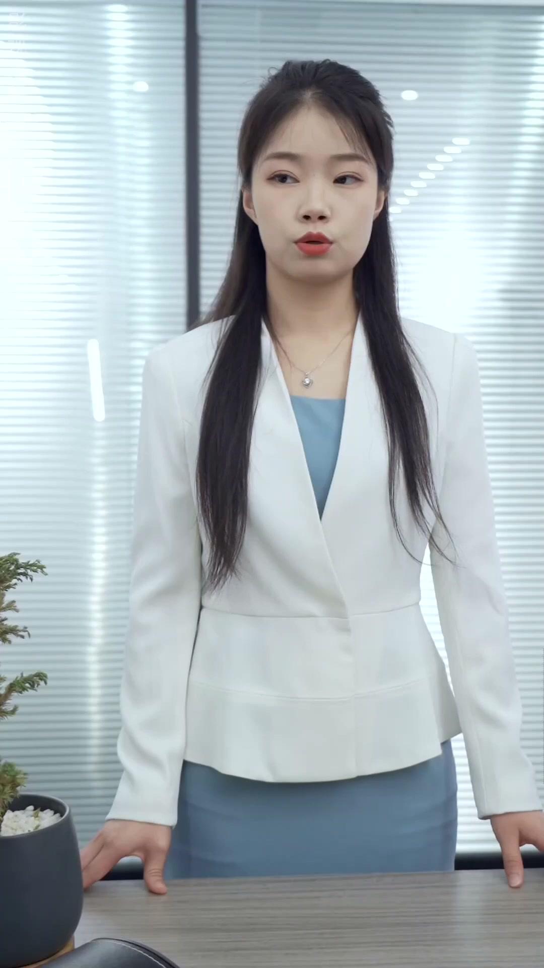 Genius Kecil: CEO Ibu Lari Hamil