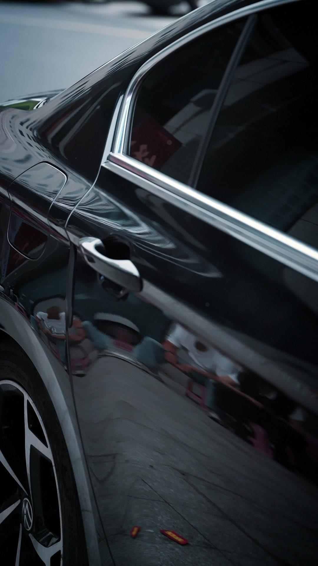 어둠 속에 찾아온 빛