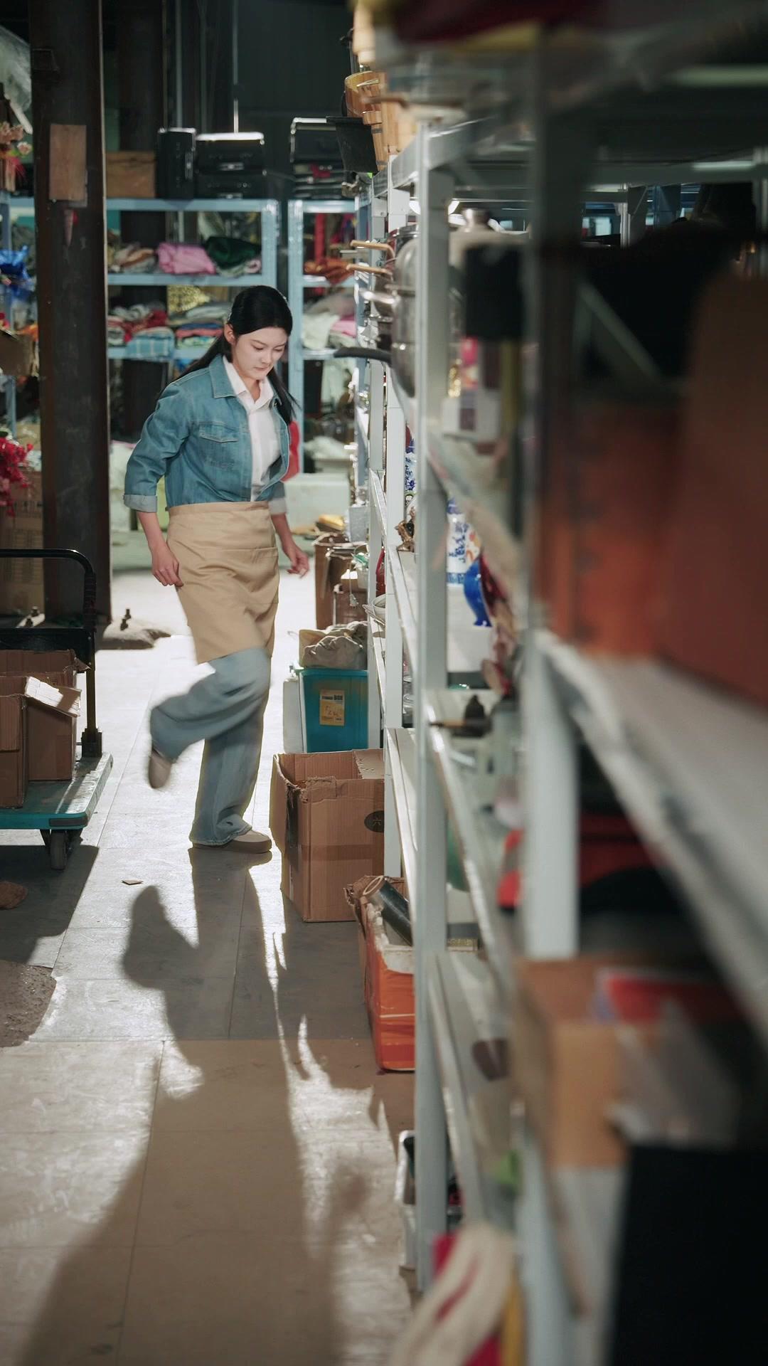 透視眼開掛！社畜變身鑑寶女王