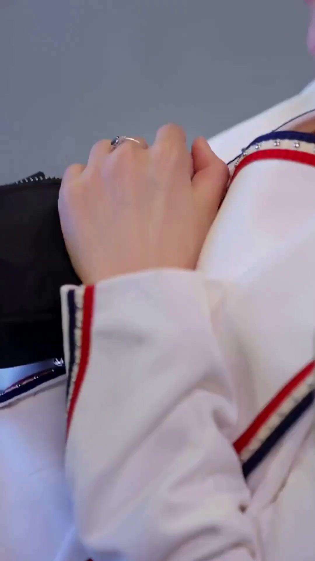 (Lồng tiếng) Chi Tiền Cho Gái