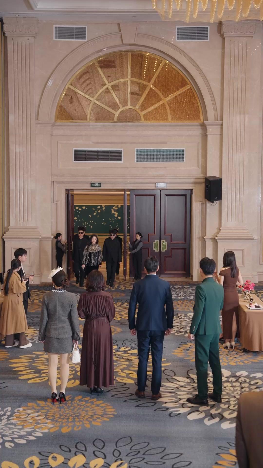 Dopo la pioggia, cieli sereni