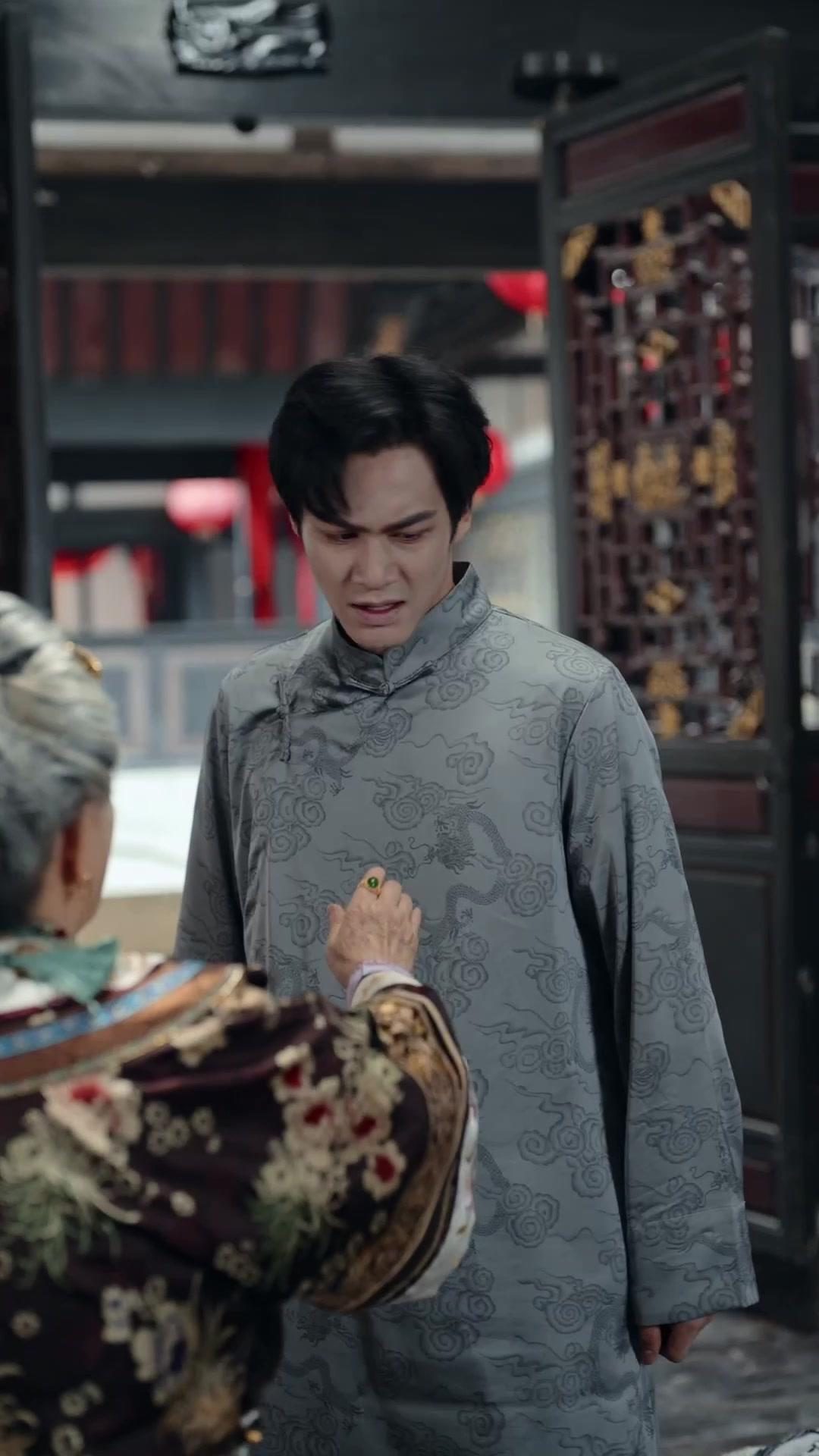 Cinta yang Tidak Tersurat