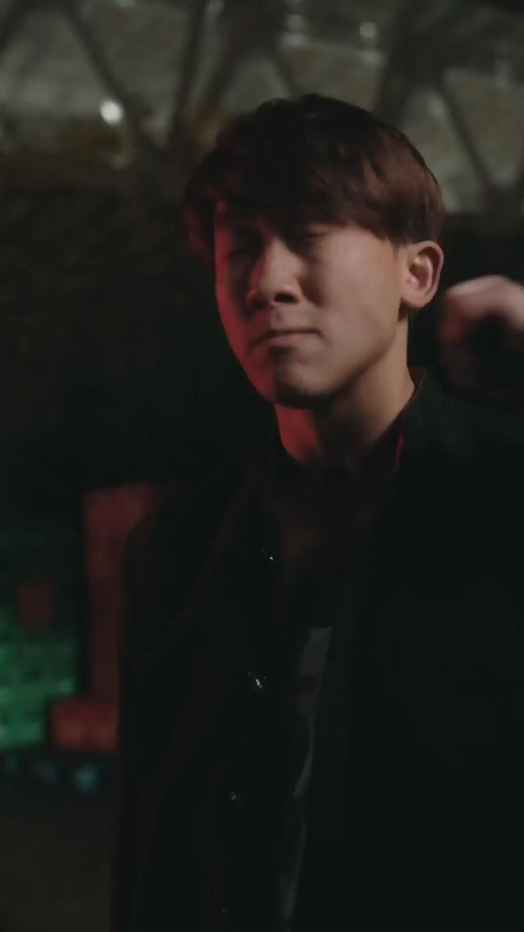 RETOUR DU ROI DES LOUPS