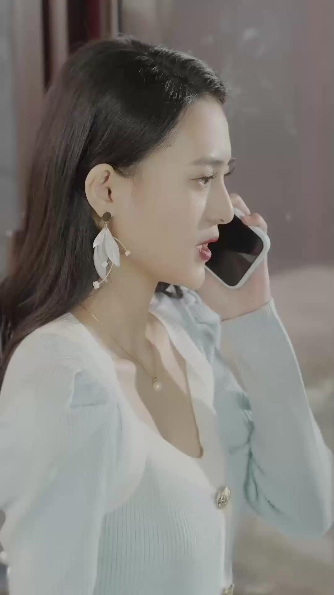 DANS LE LIT DE MON ENNEMI