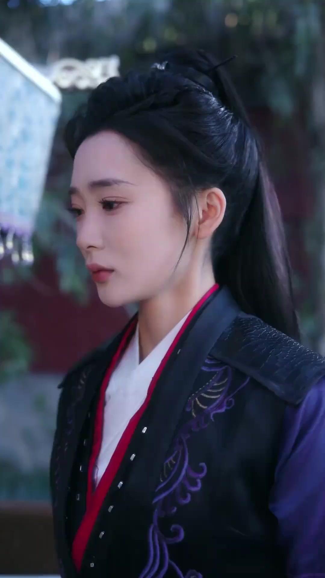 Sang Putri Ahli Merebut Takhta