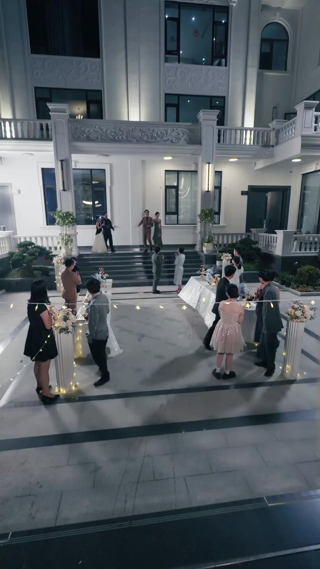 Rahasia Suamiku di Balik Pintu