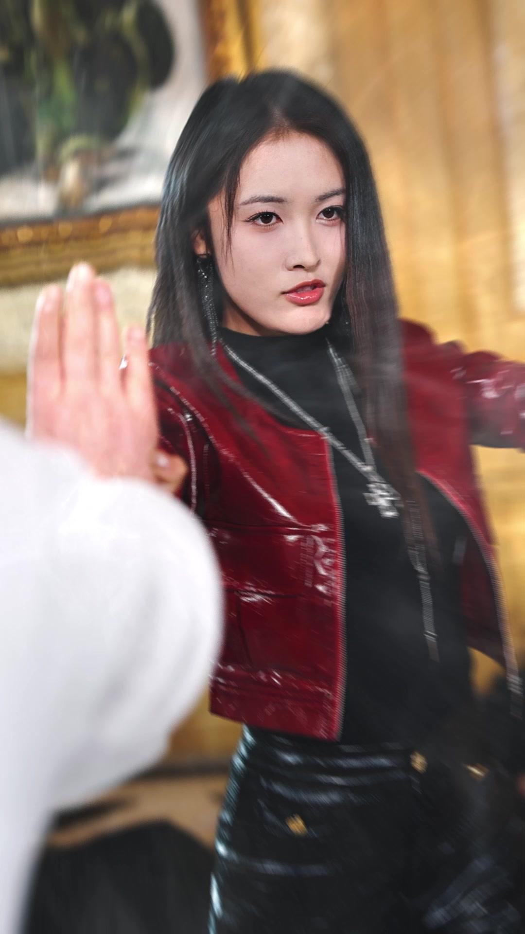 父に売られたけど 殺し屋のボスになった件