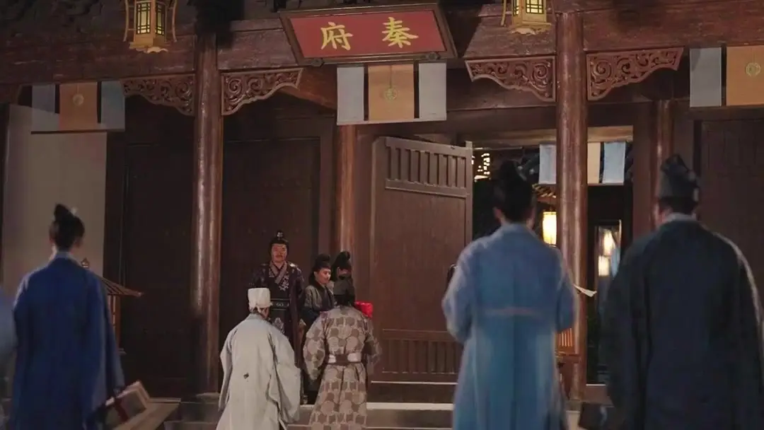 Ashes to Crown: When Silk Hides Steel in the Qin Inner Court