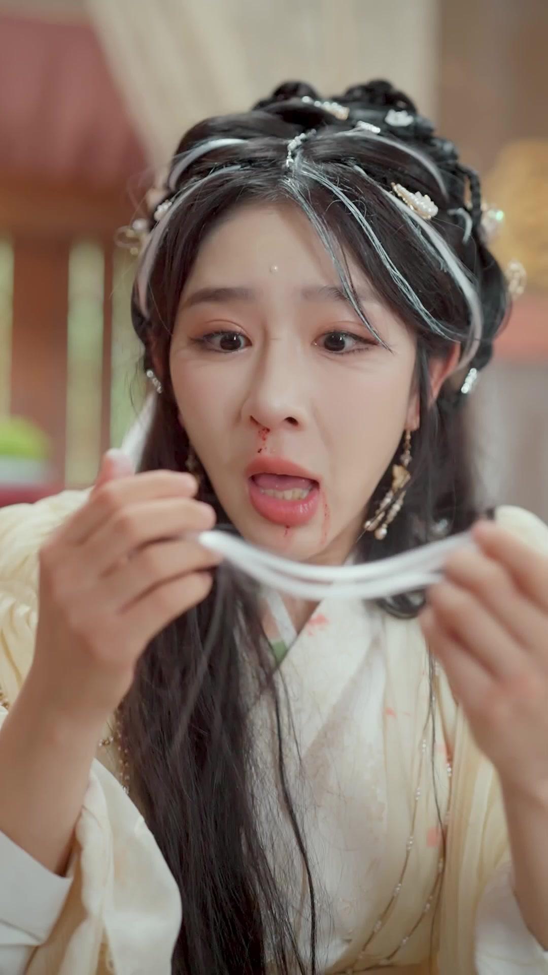 من يلمس الذهب يدفع عمره