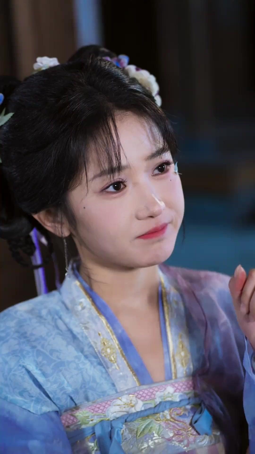 Envenenaram o Herdeiro e Ela Foi a Única Cura