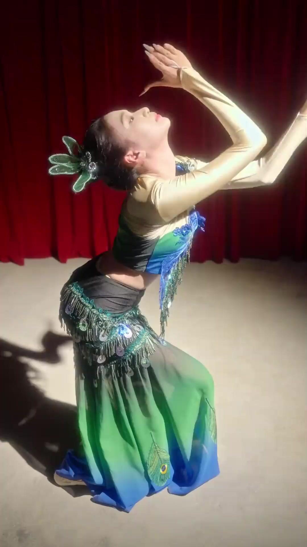 (Lồng tiếng) Ông Chồng Thập Niên 80 Ngây Thơ